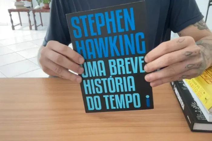 Uma Breve História do Tempo - Stephen Hawking
