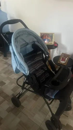 Vendo Carrinho de bebê Voyage