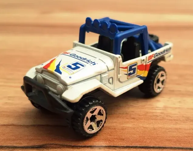 Hot Wheels Toyota Land Cruiser FJ40 - HW Performance Series 2011 (Loose)