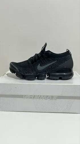 Tênis Nike Air VaporMax Flyknit 3.0 na cor ?Triple Black?