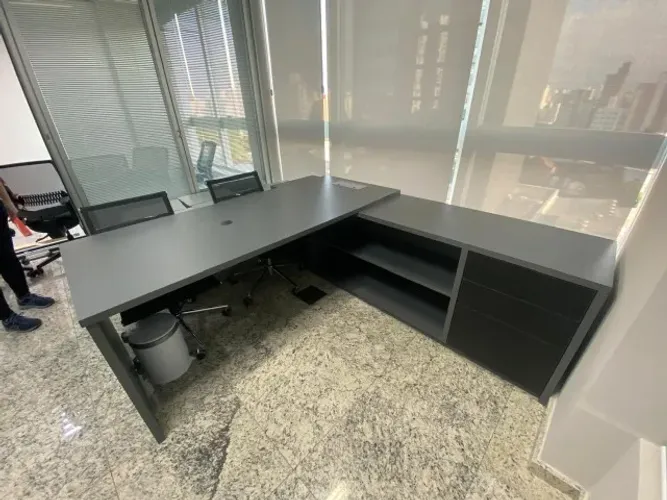 Mesa Executiva em L - feita por marceneiro de ótima qualidade
