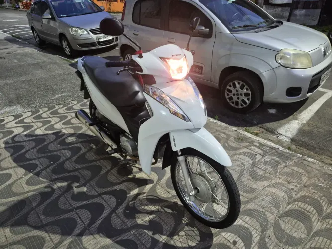 Biz 110i com baixa quilometragem