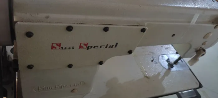 Máquina de costura reta industrial Sun special 