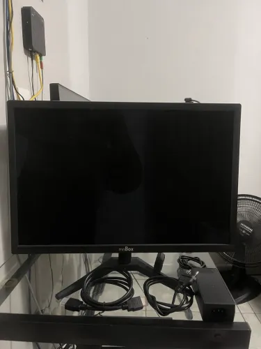 Monitor LED mnBox 19 Pol. R$120,00