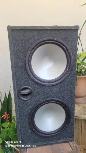 Caixa de som automotivo - 2 subwoofers 12" e com amplificador 1400w