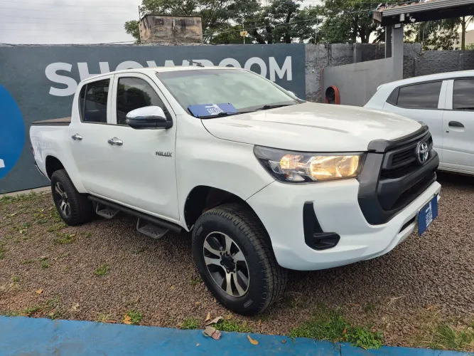 Toyota Hilux CD 4X4 2.8 Diesel Mec. 2021