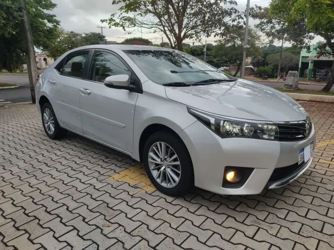 Toyota Corolla Altis 2.0 Flex 16V Aut. 2017