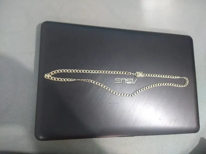 tenho um notebook semi novo funcionando perfeitamente e uma prata 925 fecho de gaveta