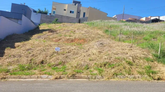 Lote com projeto no Colinas de Santa Bárbara