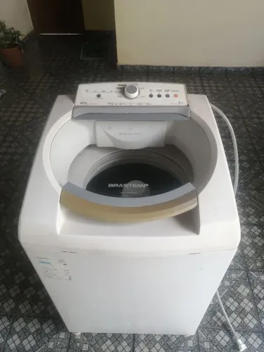 MÁQUINA DE LAVAR ROUPA COM DEFEITO
