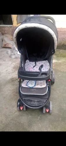 Vendo! Um carinho menino cosco, 1 andador roupa RN 35 peças 1 ninho nv 1 banheira pequena