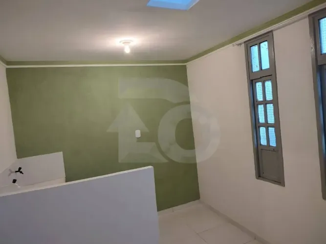 Prédio Comercial Para Venda no 18 do Forte com Galpão e 4 Kitnets
