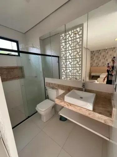 MANSÃO LINDA NA MARINA RIO BELO COM 3 SUÍTES, LAGO COM CARPAS E 1.500 M²