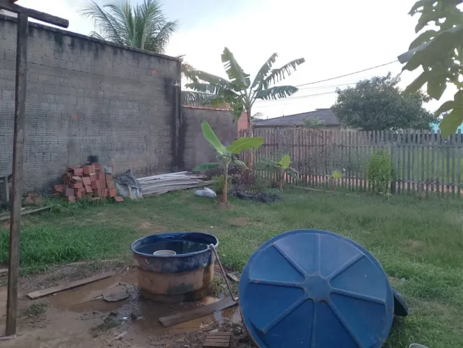 VENDE SE ESSA CASA 