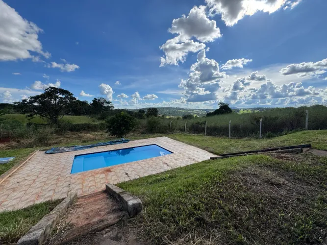 Chácara com casa piscina 800 metros de chão em Bonfinópolis