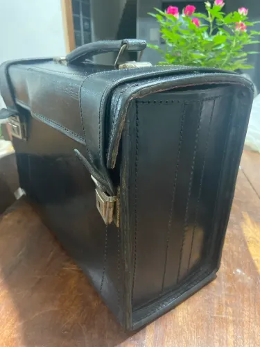 Mala de mão antiga artesanal 