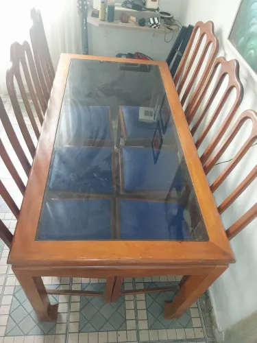Vendo uma mesa