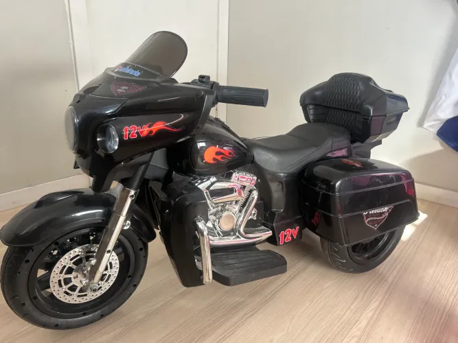 Moto de brinquedo elétrica 