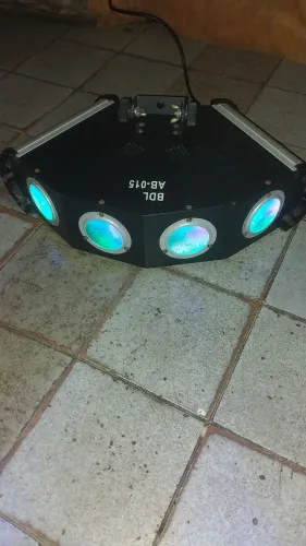 Vendo esses jogos de luz dj leia!!!