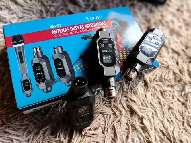 SISTEMA SEM FIO VEDO VD6902 PARA 2 MICROFONES XLR UHF