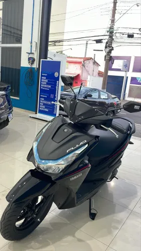 Vendo Yamaha Fluo 125, moto muito econômica, confortável e ideal para o dia a dia