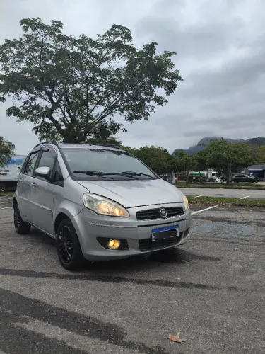 Fiat Idea Attractive 1.4 Fire Flex 8V 5P 2013