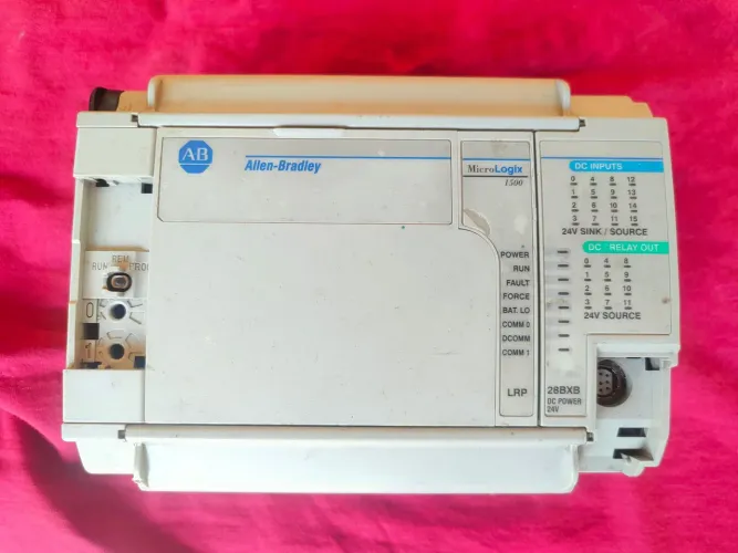 Kit Automação Allen-Bradley - CLP MicroLogix 1500 + IHM PanelView C300 + Expansões