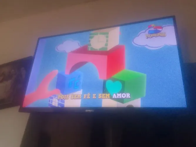 Vende se televisão aiwa Smart TV android 32 polegadas aceito proposta 
