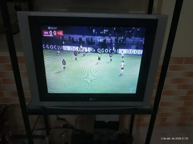 Tv de tubo com conversor retirar em Itaipuaçu Maricá
