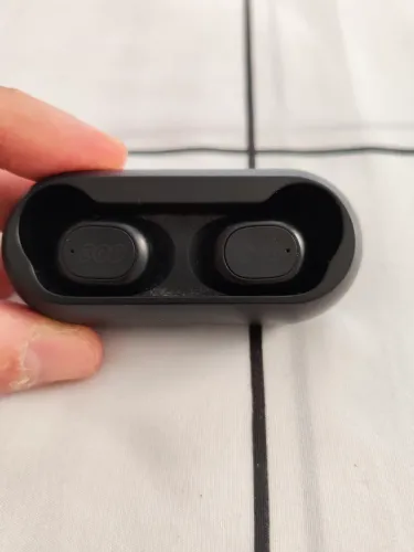 fone bluetooth semi novo , na caixa.