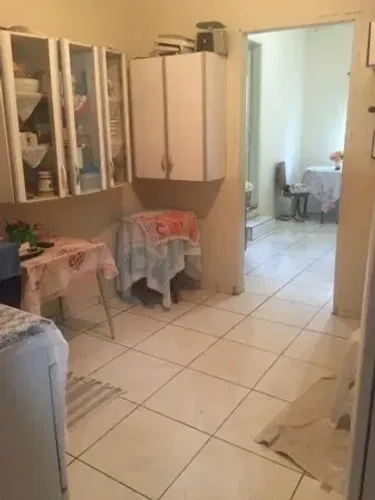 Salões Comerciais e Duas Casas - Vila Caraguatá