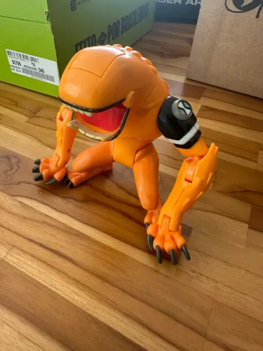 Boneco Ben 10 - Besta - Original BANDAI (Usado)