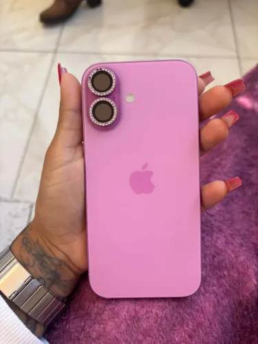 iPhone 16