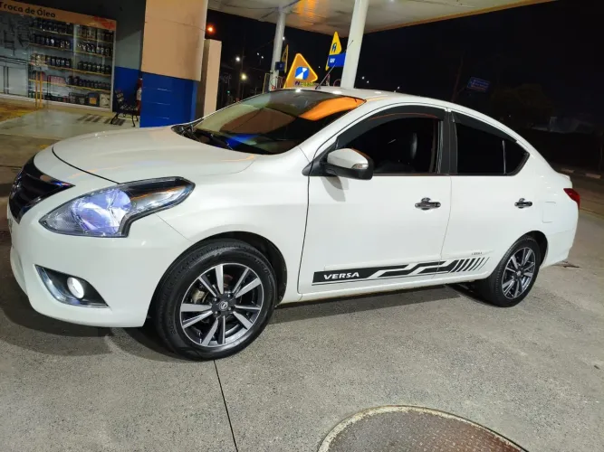 Nissan Versa SL 1.6 16V Flexstart 4P Aut. 2020