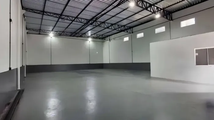 Galpão para locação Centro de Navegantes - 310 m² |Pé direito de 6 metros
