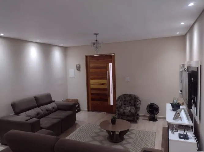 MORE E TENHA RENDA EXTRA! Imóvel com 2 casas independentes R$ 500.000,00 na Vila Santo Ant