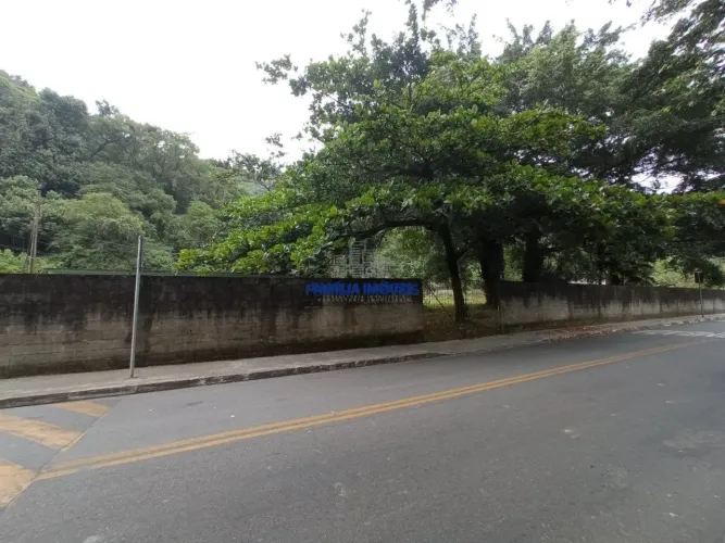 Terreno à venda Santos/SP Saboó quase 5 mil metros quadrados de área livre