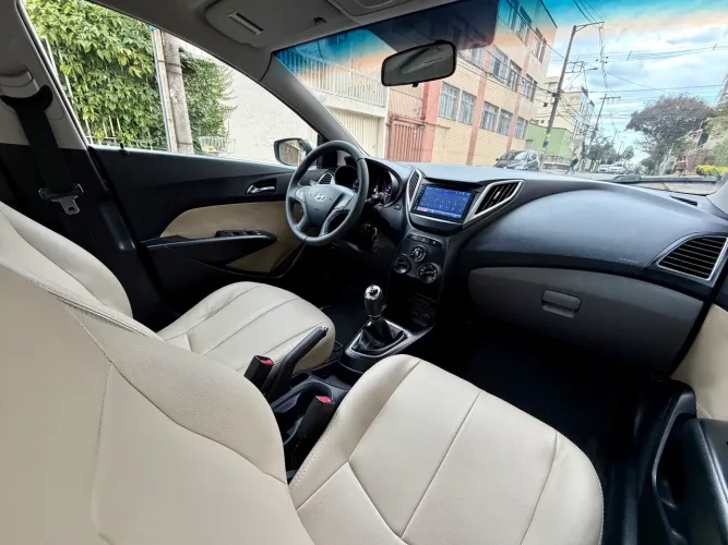 Hyundai HB20 Premium 1.6 Flex 16V Mec. 2015