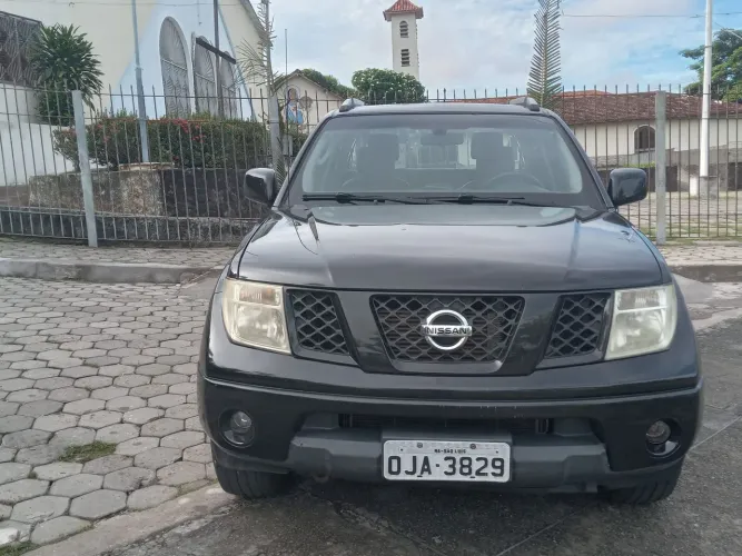Nissan Frontier XE CD 4X4 2.5 TB Diesel 2013