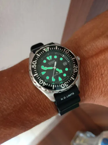 Relógio Citizen 300M.