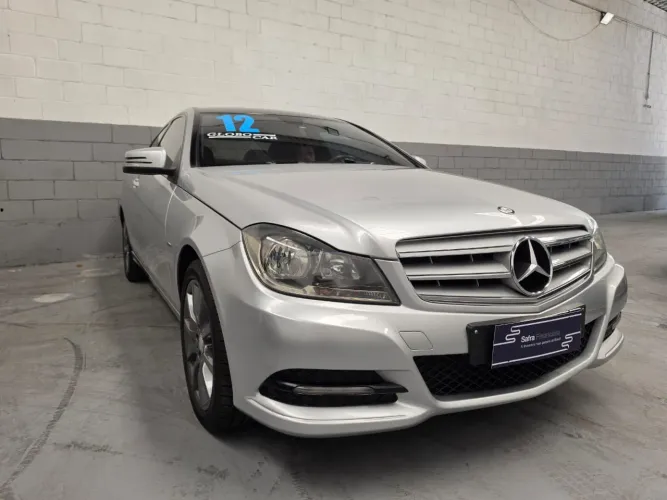 Mercedes-Benz C-180 CGI Coupe 1.8 16V 156cv Aut. 2012
