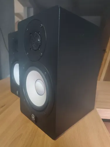 Par de monitores Yamaha HS5 único dono estado de novo
