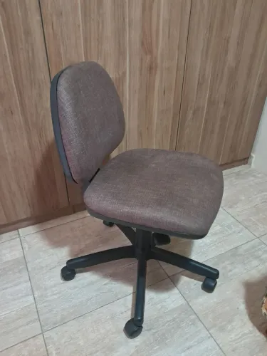 Cadeira para escritório.