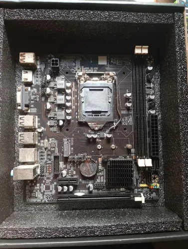 Placa mãe H61