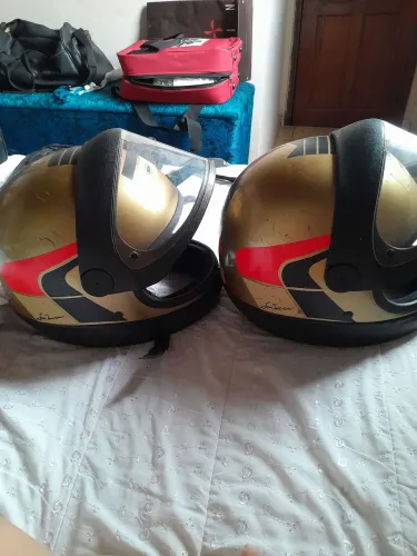 *Capacetes para motorcicletas*