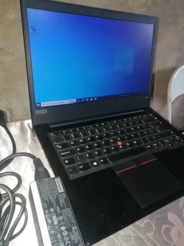 Notebook Lenovo ThinkPad E480 com Placa de vídeo dedicada AMD RX 550 2GB - i7-8550U 