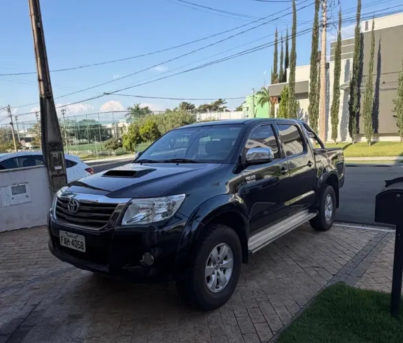Toyota Hilux CD SRV D4-d 4X4 3.0 TDI Diesel AUT 2012
