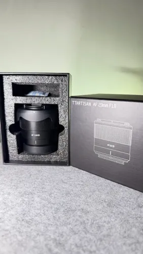 Lente Ttartisan 24mm 1.8