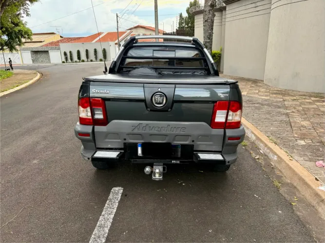 Fiat Strada Adventure 1.8/ 1.8 Locker Flex CE 2013