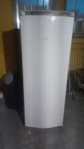 Vendo geladeira consul frost free 300 LT funcion do perfeitamente retirada em Marechal 700
